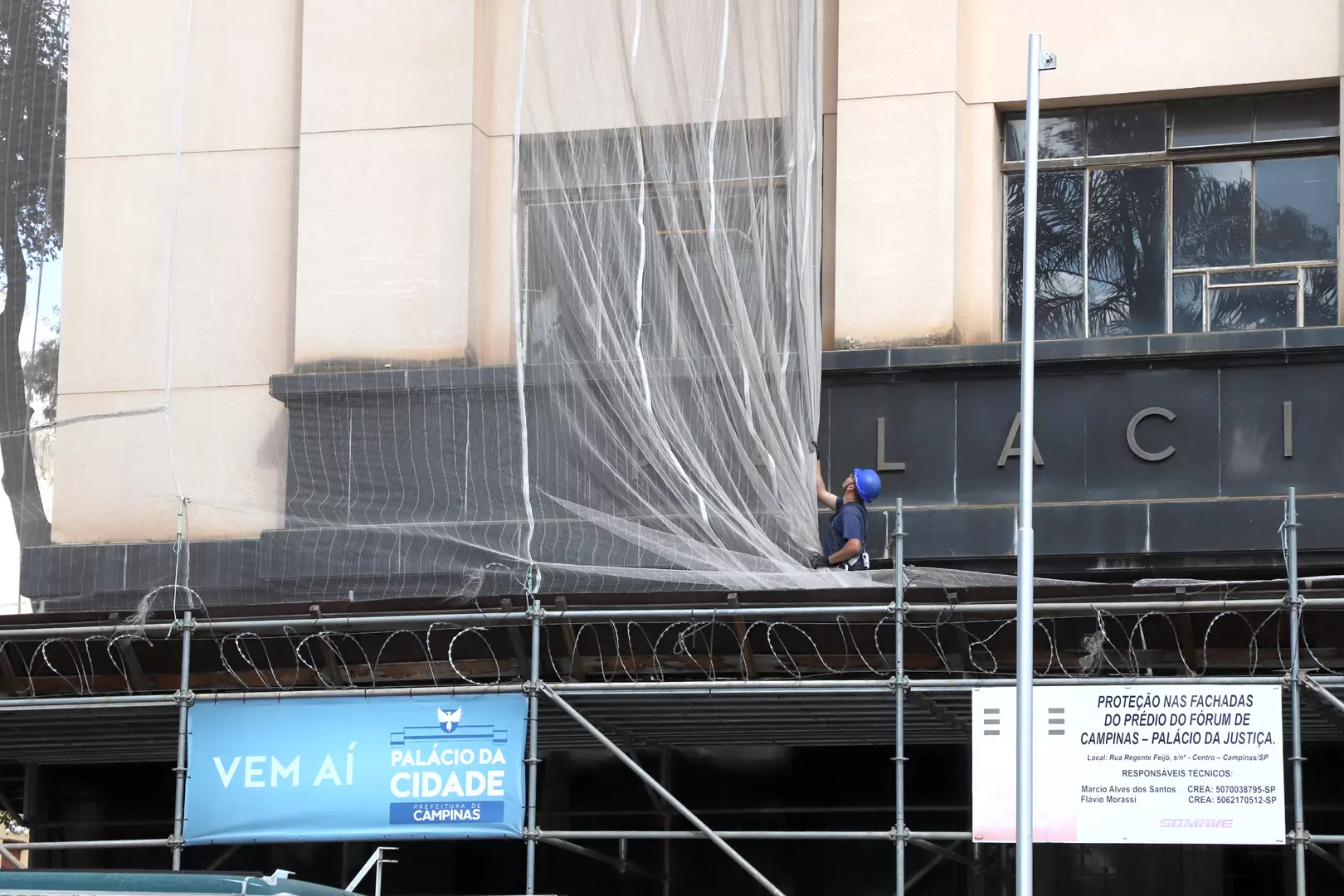 Retirada de tela de proteção marca nova fase nas obras do futuro Palácio da Cidade
